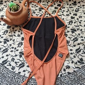 Danyo Terracotta JOLYN onesie